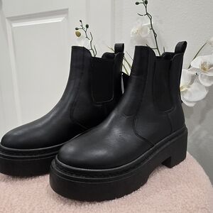 Forever 21 Black Chunky Ankle Boots